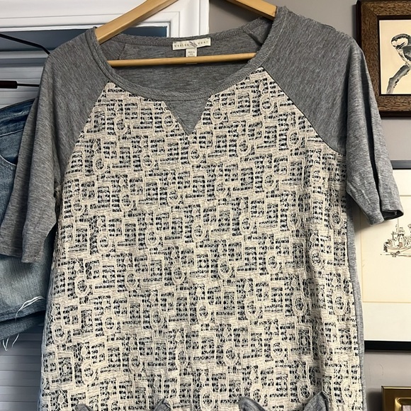 Anthropologie T-Shirt - Picture 3 of 6